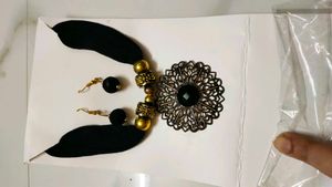 Black &amp; Gold necklace