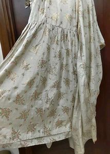 Elegant Floral Print Kurta Set