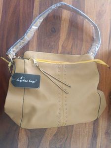 Myntra's Lychee shoulder bag