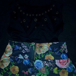 Black Floral Skirt With Complimentary Top 🎉
