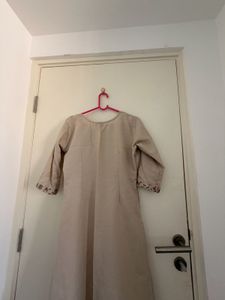 Beige Kurta pant with pink Floral Embroidery