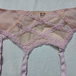 ⭐ Vintage Pink Garter Belt