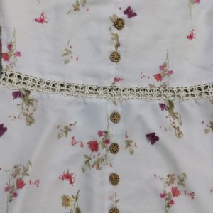 Off White Floral Dress........ Size M