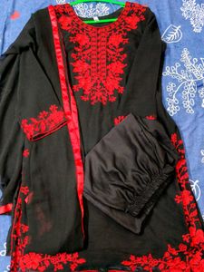 😇✨Black Pakistani Kurta with Red Embroidery❤️