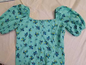 Cute Floral Puff Sleeve Top