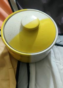 Ceramic Serving Bowl With Lid