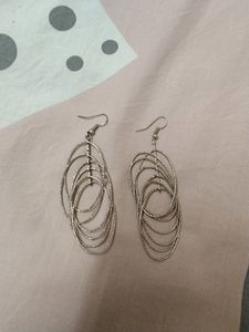 4 Pairs OfStylish Earing Very Low Cost.+ Free Dalwada Mix sample Pack