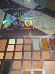 Pink Key HII Dream Eyeshadow Palette