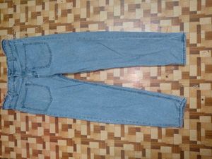 Light Wash High-Waisted Denim Jeans