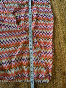Trendy Chevron Print Top 40"-42" Size L-XL