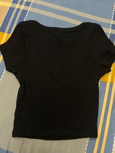 Basic Black Ribbed Crop Top
