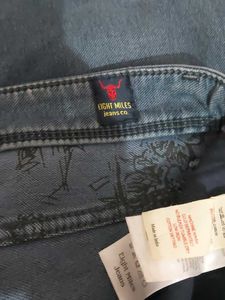 jeans with sweatshirt