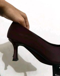 Chic Burgundy Pumps