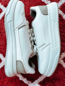 Men Stylish White Casual Sneakers