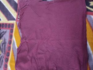 Maroon Graphic Print T-shirt