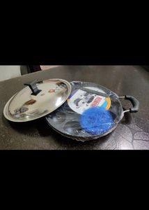 BRAND NEW APPUM PATRA WITH LID(12 Cups)