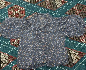 Blue Floral Print Button-Up Top