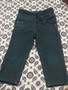 Stylish Cropped Jeans