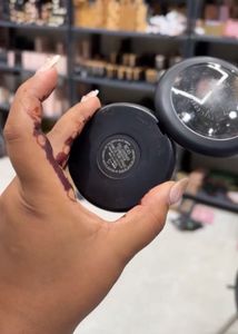 shade NC45 Powder Foundation