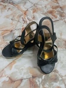 Elegant Black Heels with Bows