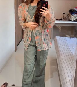 Floral Print Sheer jacketwith Olive Green Inner