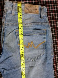 Light Wash Straight Leg Jeans