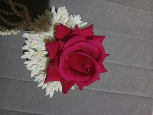 Floral Hair Accessory with Pearls