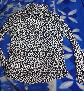 Leopard Print Turtleneck Top