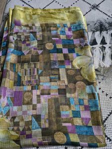 Vibrant Geometric Print Saree