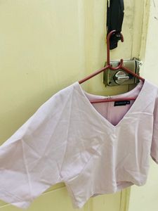 Stylish Lavender V-Neck Cropped Top