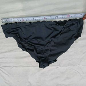 ❤️‍🔥 Black Scalloped Bikini Briefs