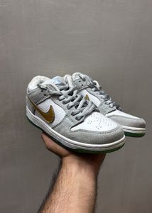 *100% Authentic* Nike Dunk SB Sean Cliver