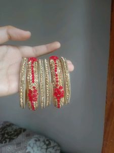 Exquisite Red & Gold Bangle Set