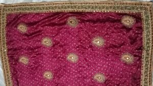 New Like Maroon Saare With Blouse(Size:-30).   Fall And Pico Done, Used It Like 1/2 Times With Absolutely No Defect 😊                                   <Price Decreased>↙️