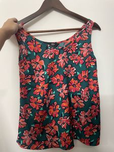 Floral Print Sleeveless Top