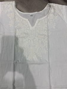 Elegant White Chikankari Kurta