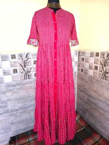 Elegant Pink Tiered Kurta