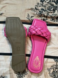 🦩Branded Gorgeous pink flats on sale