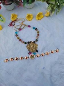 necklace with sispati
