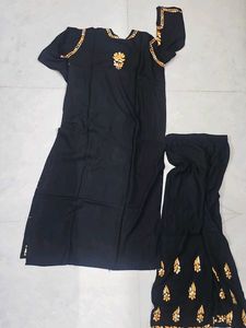 Elegant kashmiri kadhai Black Kurta Set