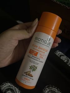 Biotique Sun Shield Sandalwood Sunscreen Lotion