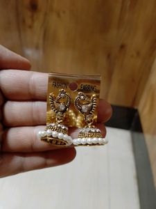 SALE!SALE😱 TRADITIONAL EARRINGS (JHUMKIS)😍For 1