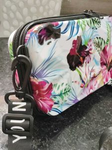 Aesthetic Clutches 🥰