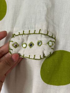 Off White Kurta set with Green Polka Dots
