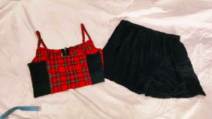Very Cute N Beautiful Shorts With Crop Top