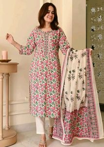 Floral Print Kurta Set with Dupatta 🩷