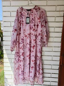 Elegant Pink Floral Midi Dress