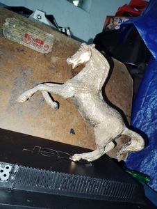 1kg RARE Aluminum Metal Horse Golden Colour