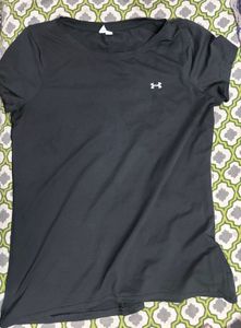 unisex Under Armour Women's Black T-Shirt