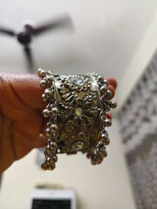Exquisite Silver Bangle with Rhinestones
